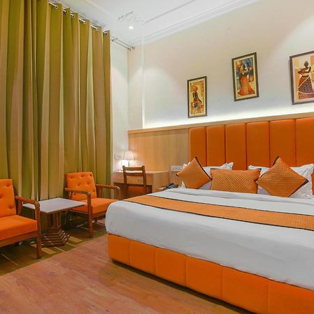 Hotel Ricky International Amritsar Exteriör bild