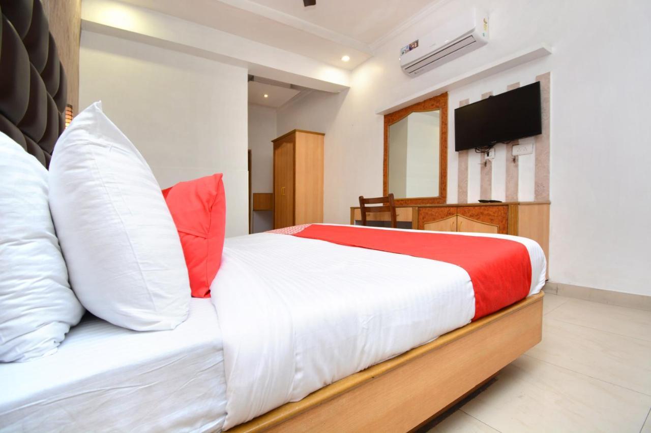 Hotel Ricky International Amritsar Exteriör bild