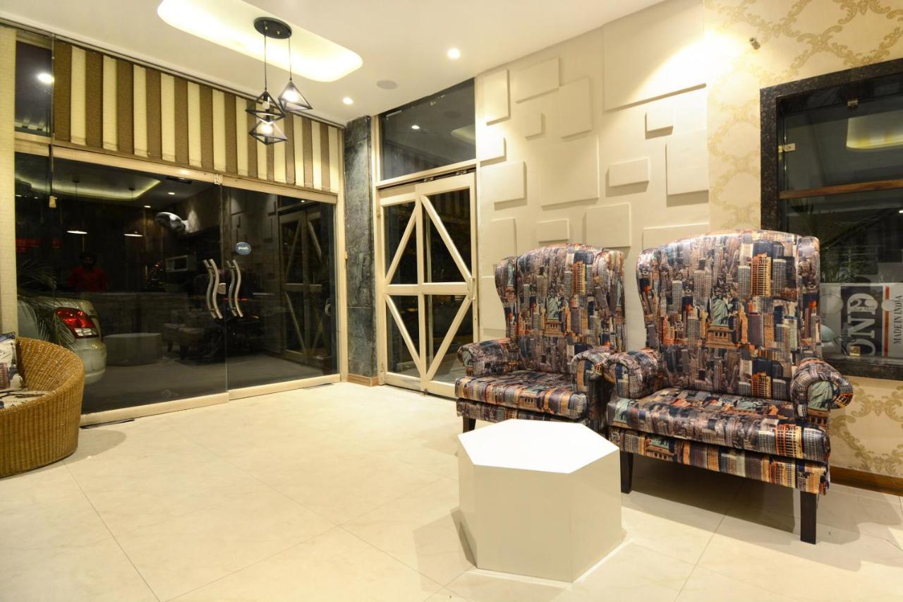 Hotel Ricky International Amritsar Exteriör bild