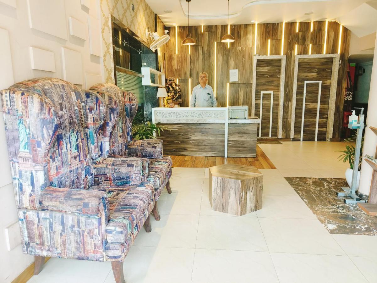 Hotel Ricky International Amritsar Exteriör bild