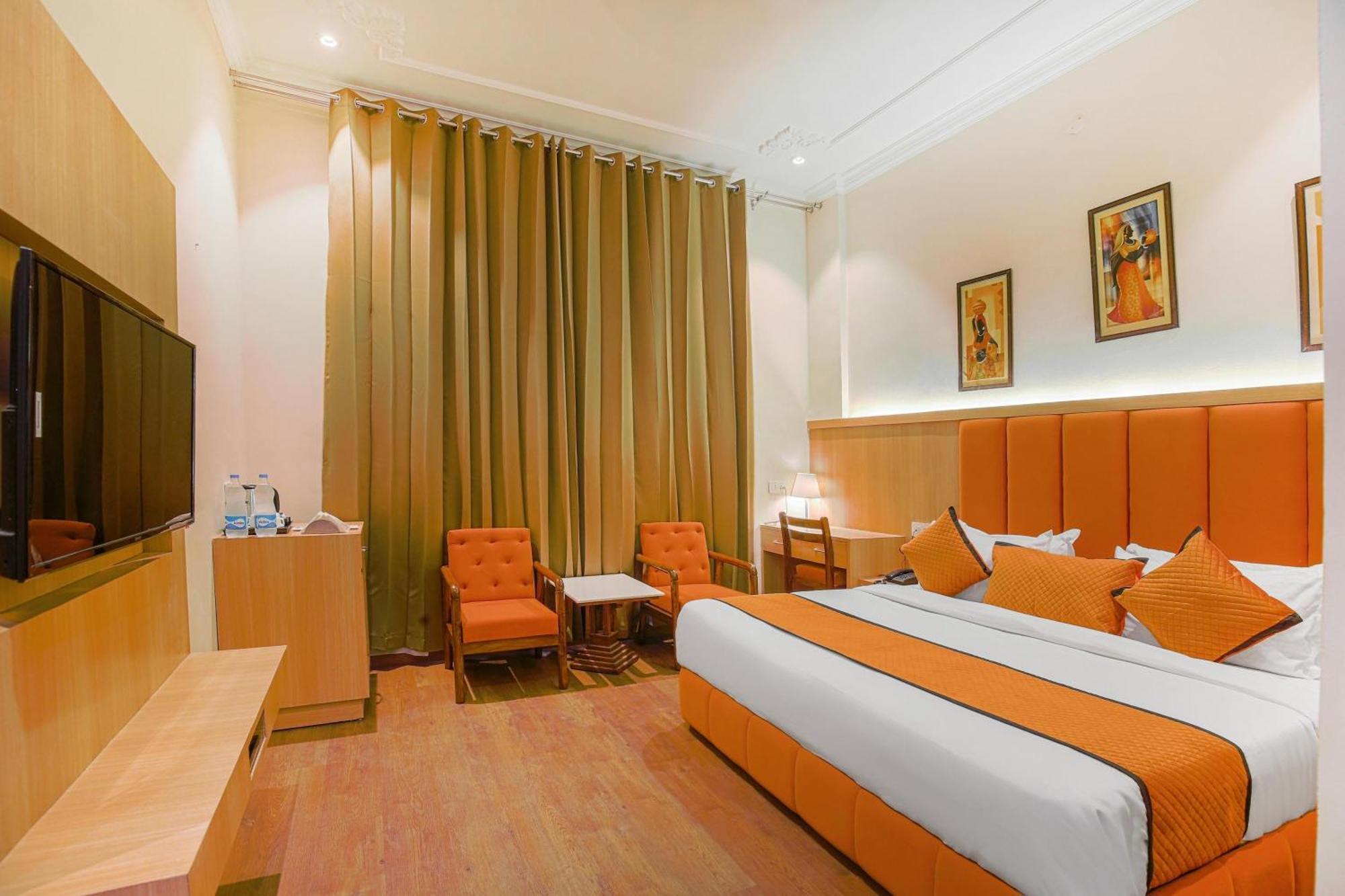 Hotel Ricky International Amritsar Exteriör bild