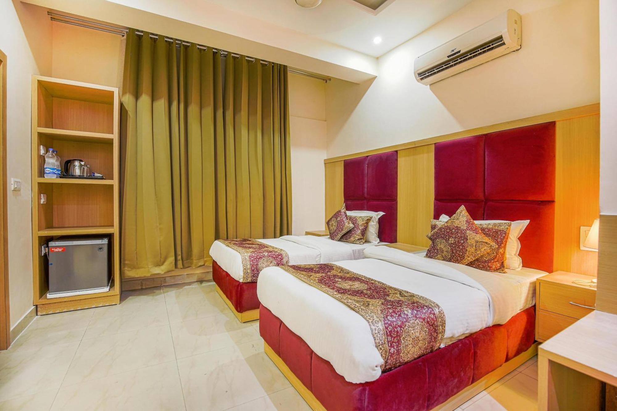 Hotel Ricky International Amritsar Exteriör bild