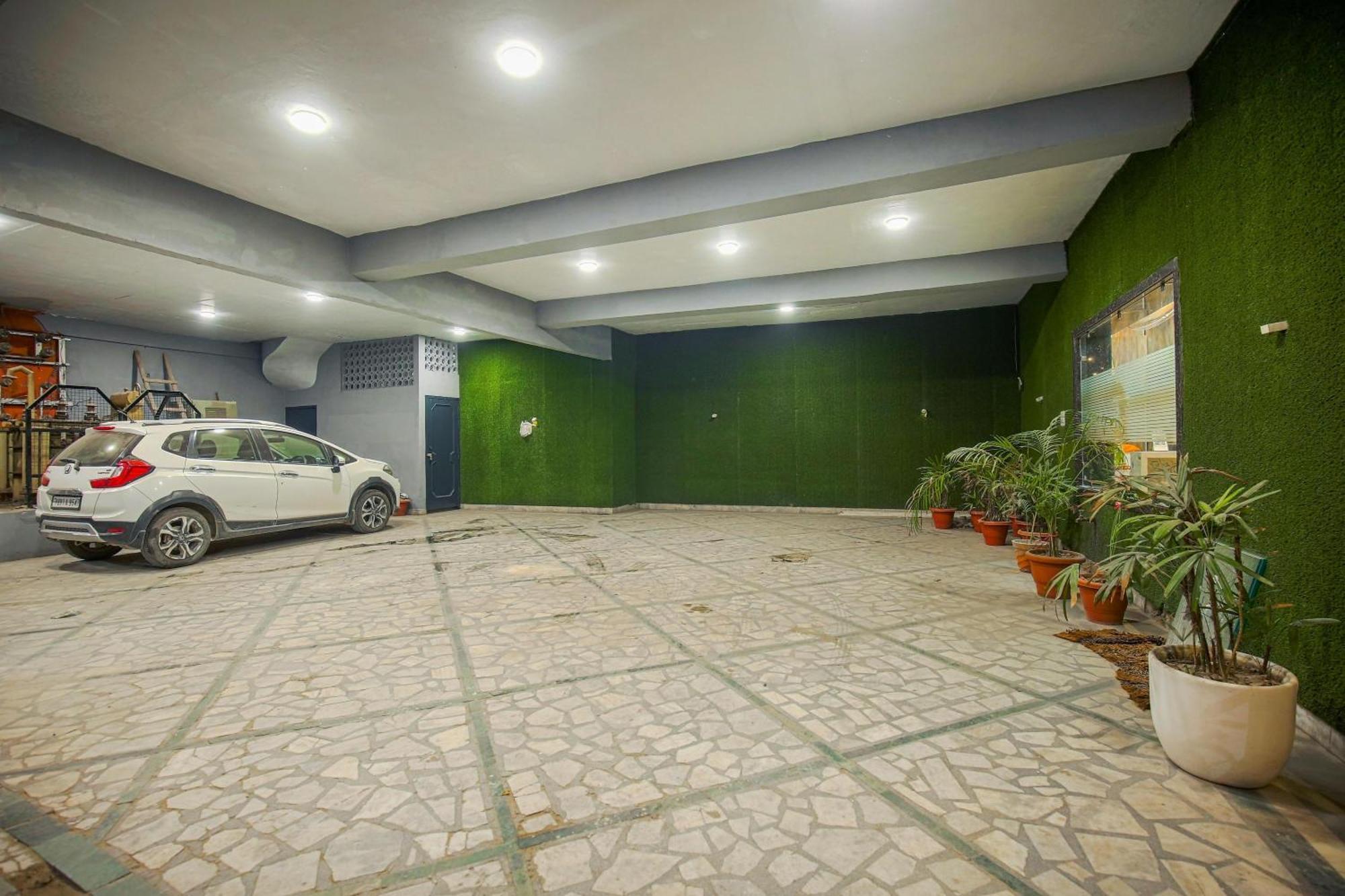 Hotel Ricky International Amritsar Exteriör bild