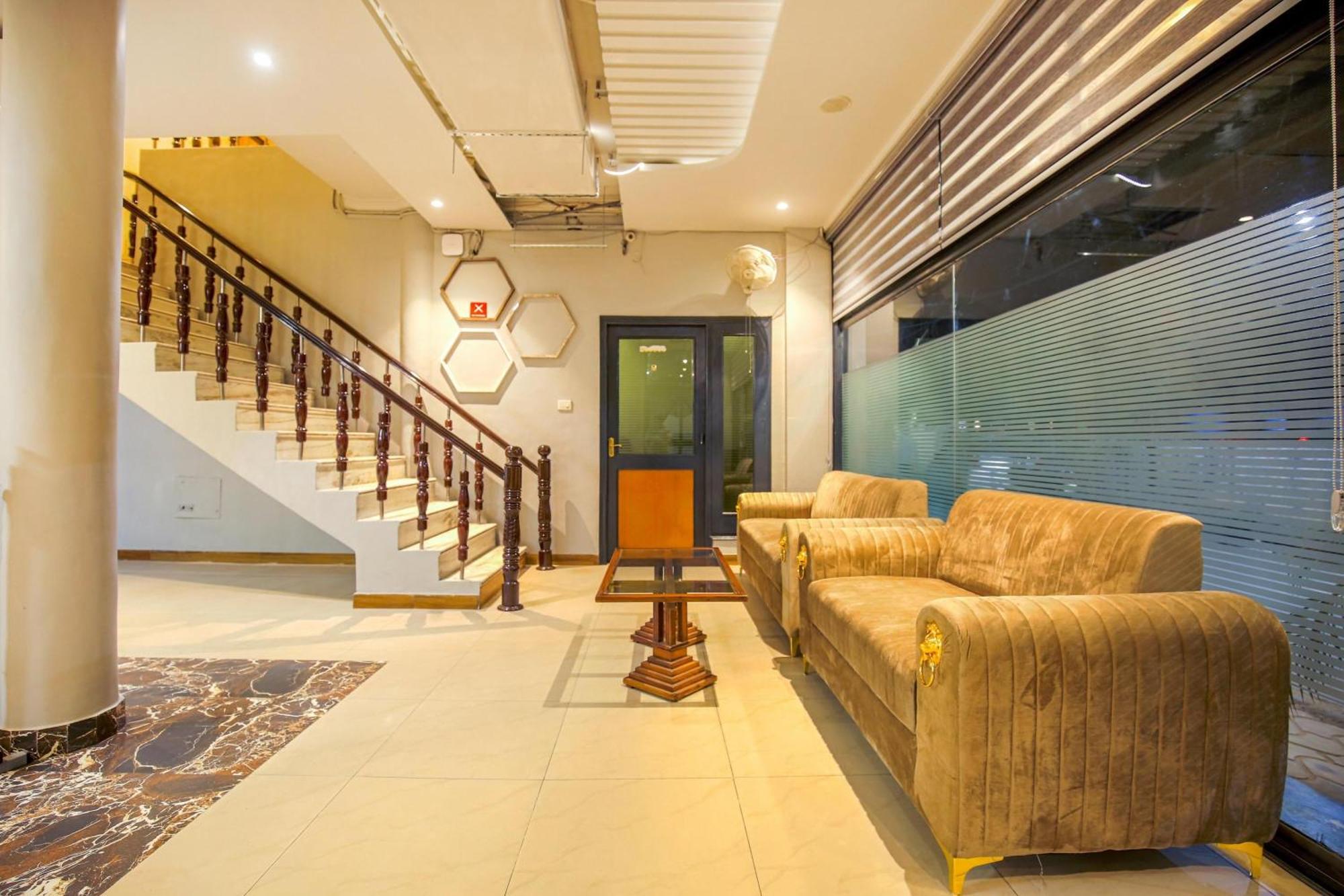 Hotel Ricky International Amritsar Exteriör bild